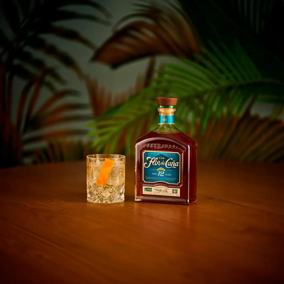 Flor de Caña 12 · 3 × 750 ml — fotografía de producto