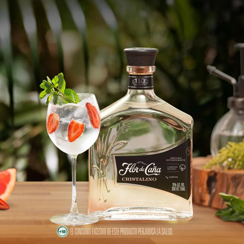 Flor de Caña Cristalino · 750 ml — fotografía de producto